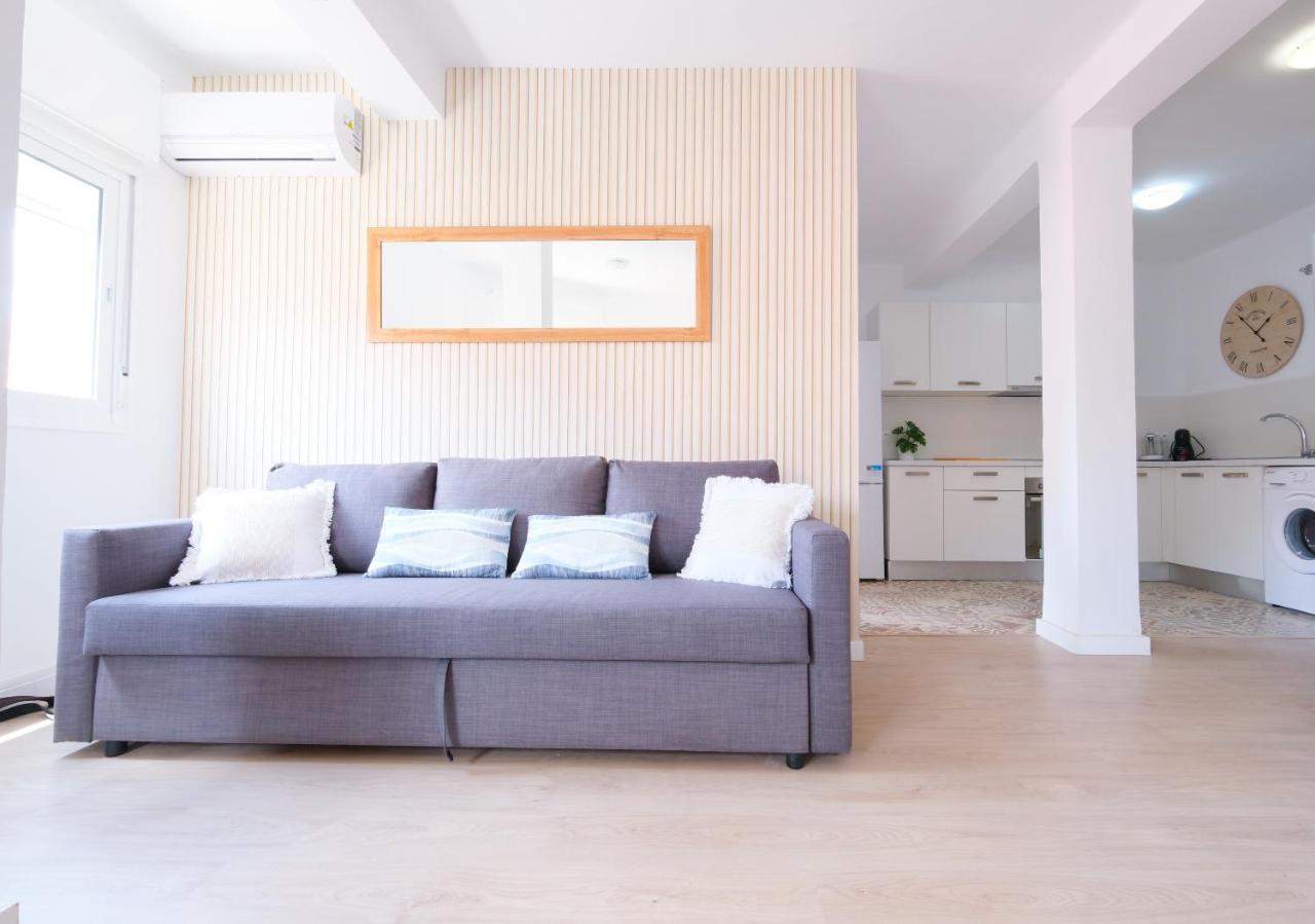 Lovely Apartment Malaga Exterior photo