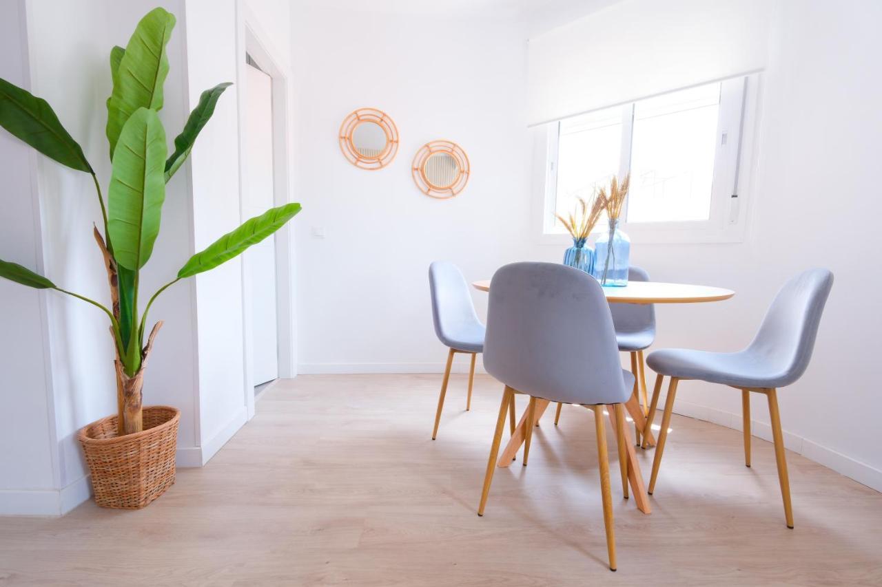 Lovely Apartment Malaga Exterior photo