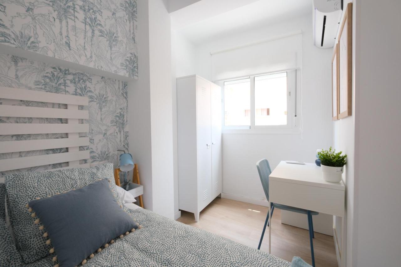 Lovely Apartment Malaga Exterior photo